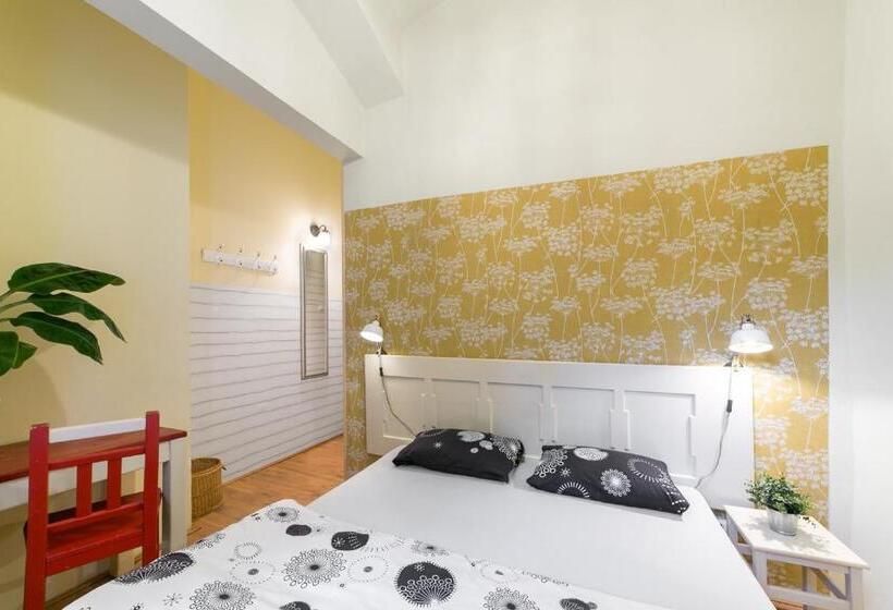 Quarto Estandar Banheiro Compartilhado, Hostel Elf