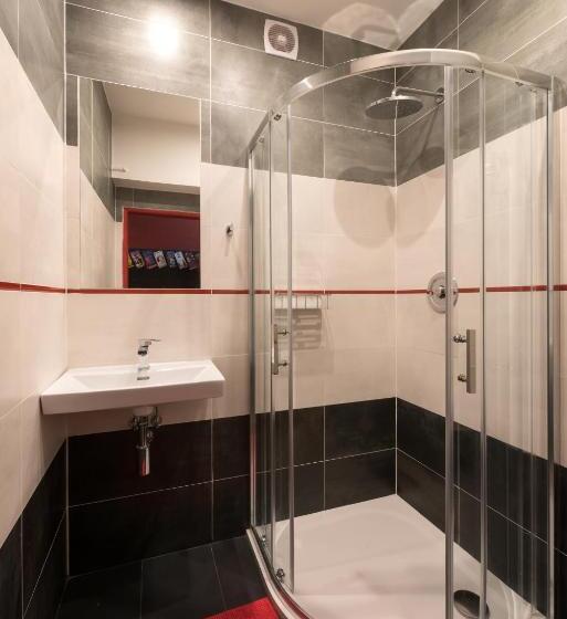 Quarto Estandar, Hostel Elf