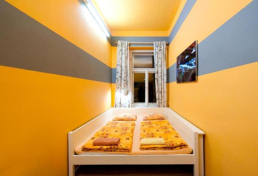 Quarto Estandar Individual, Hostel Elf