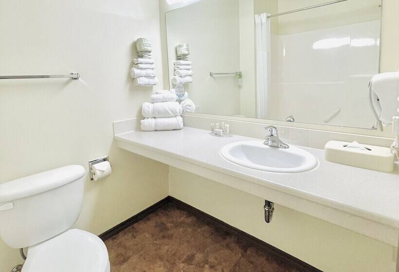 スイート, Days Inn By Wyndham Grande Prairie