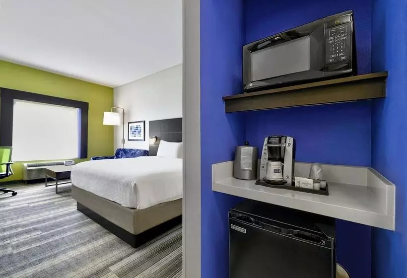 スイート, Holiday Inn Express Hotel & Suites Kansas City Grandview, An Ihg