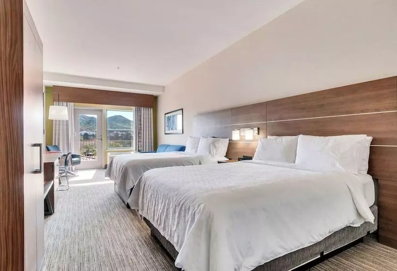 Sviitti Liikuntarajoitteisille, Holiday Inn Express Hotel & Suites Lake Elsinore, An Ihg
