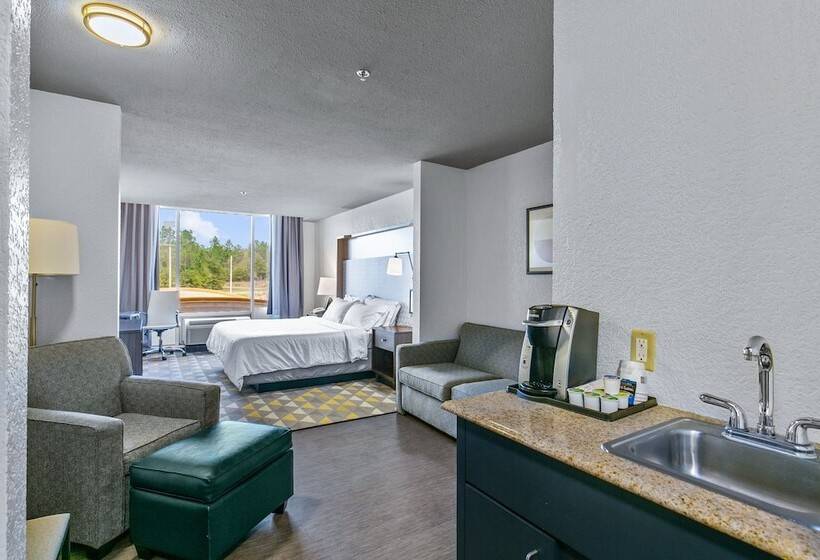 جناح, Holiday Inn Express Hotel & Suites Lucedale, An Ihg