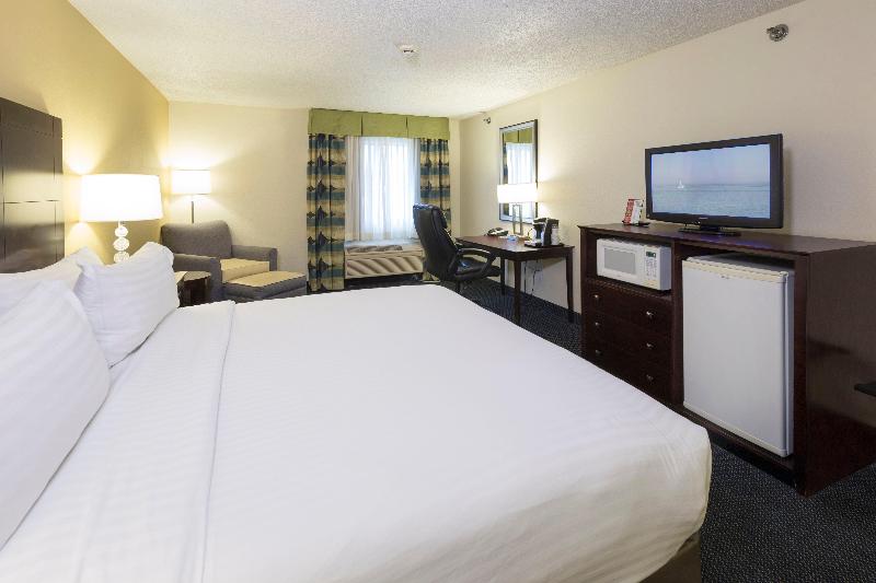 Стандартный Номер Кровать Кинг, Holiday Inn Express Hotel & Suites Saint Joseph, An Ihg
