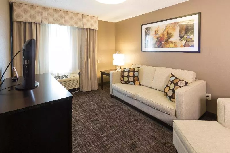 Suite with Views