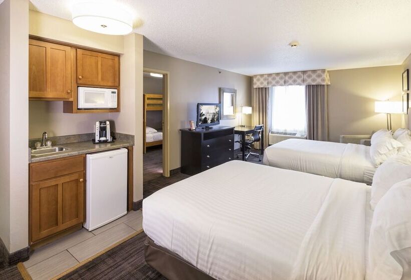 스위트, Holiday Inn Express Hotel & Suites Saint Joseph, An Ihg