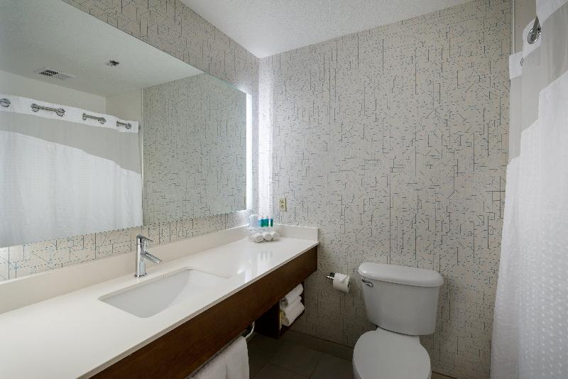 Номер Executive Кровать Кинг, Holiday Inn Express Lawrence, An Ihg