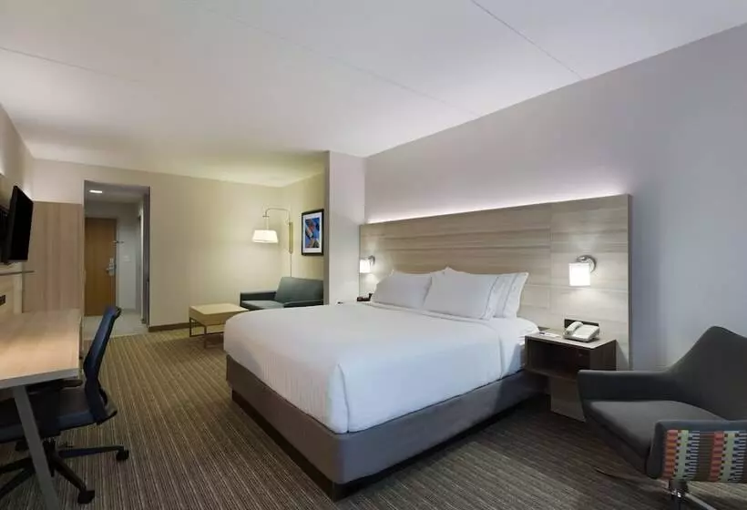 スイート, Holiday Inn Express & Suites Tavares, An Ihg