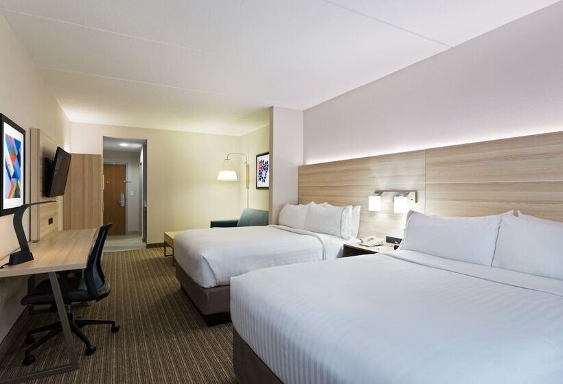 جناح, Holiday Inn Express & Suites Tavares, An Ihg