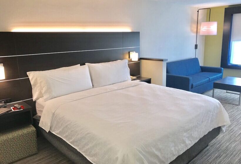 סוויטה, Holiday Inn Express & Suites Tracy, An Ihg