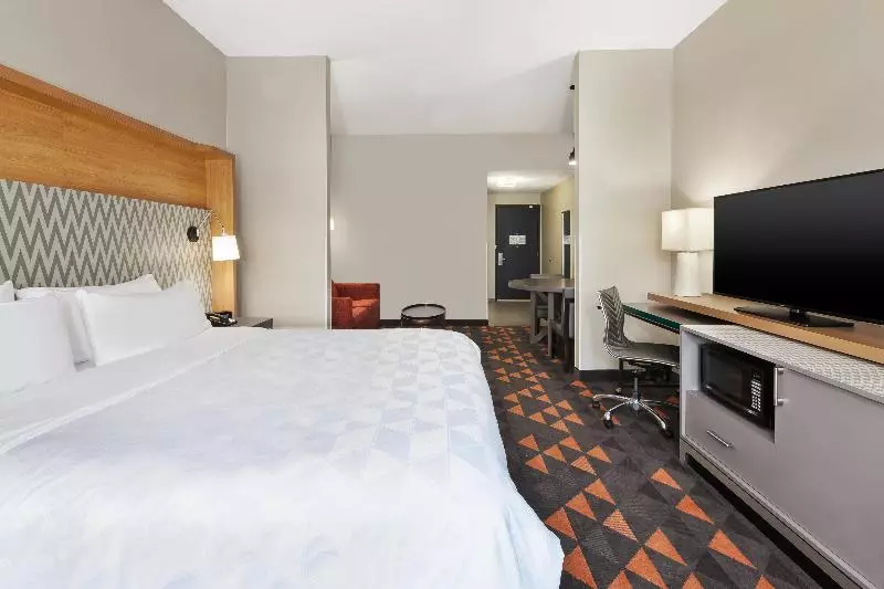 キングサイズベッドのスタンダードルーム, Holiday Inn Grand Rapids   South, An Ihg