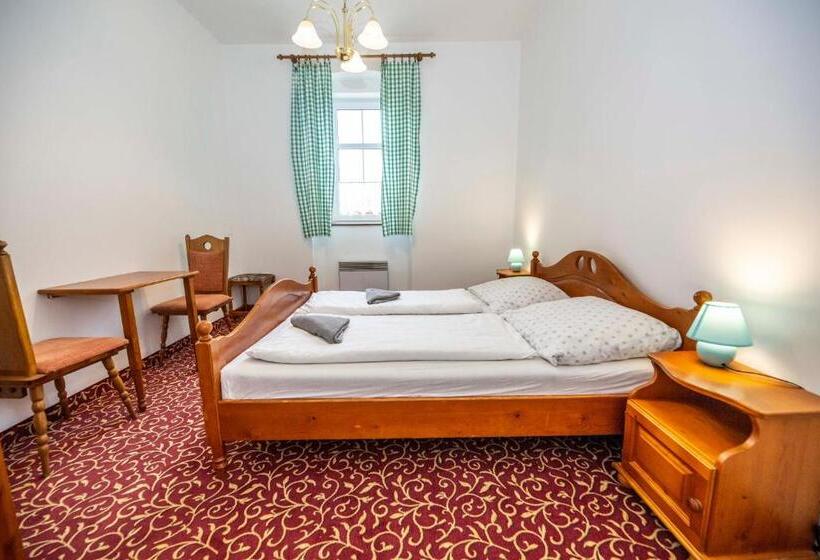 标准间, Svaty Hubert