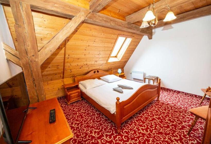 Quarto Estandar, Svaty Hubert