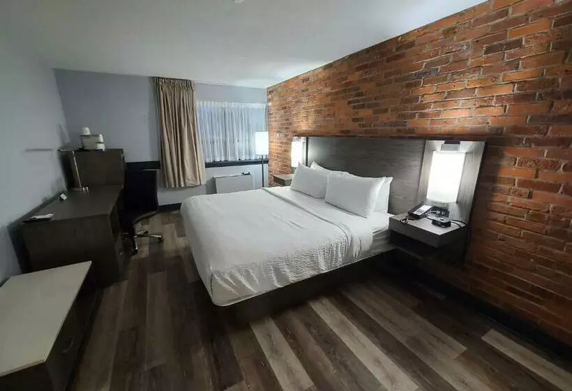 キングサイズベッドのデラックスルーム, Travelodge By Wyndham Barrie