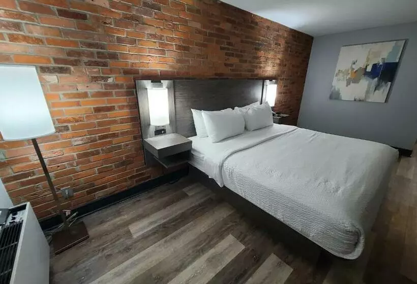 キングサイズベッドのデラックスルーム, Travelodge By Wyndham Barrie