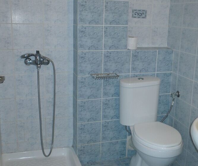 四人标准间, Santa Magia