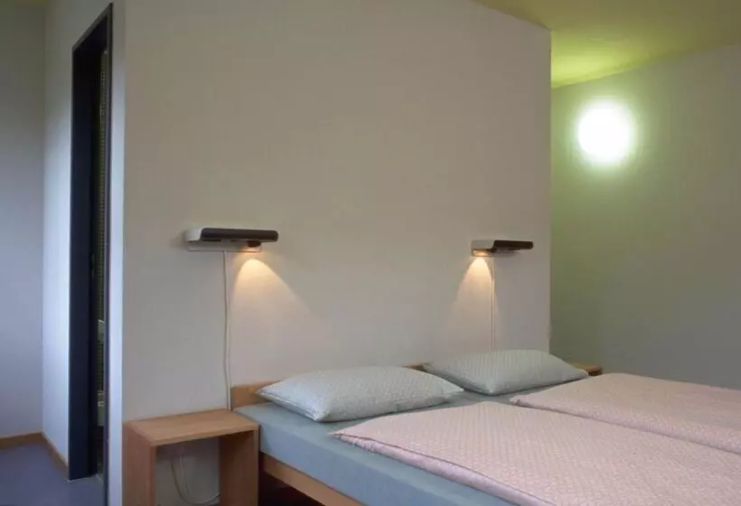 اتاق استاندارد, Zurich Youth Hostel