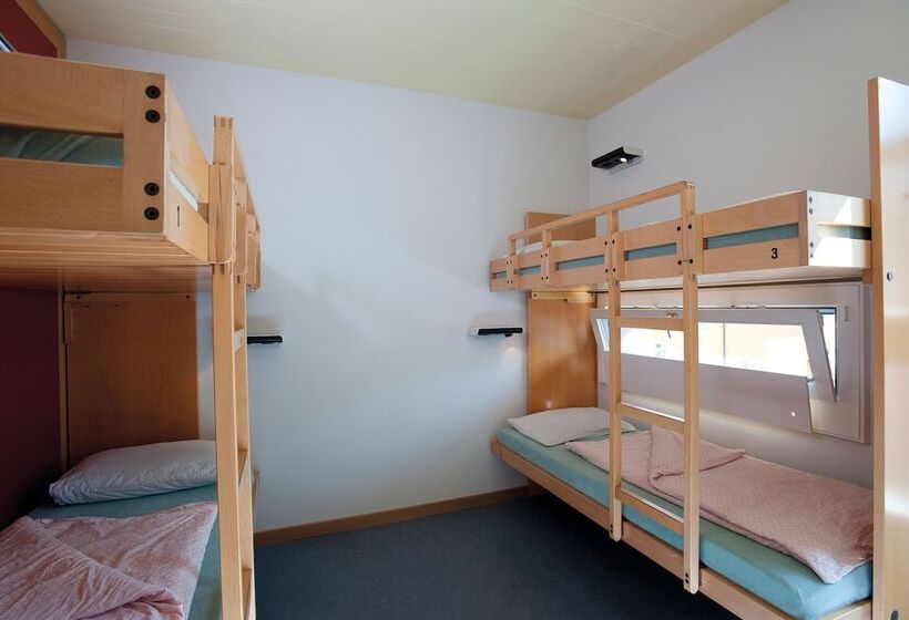 اتاق استاندارد چهارنفره با سرویس بهداشتی مشترک, Zurich Youth Hostel