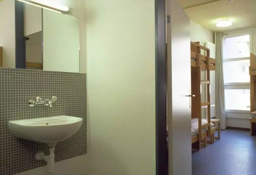 اتاق استاندارد با سرویس بهداشتی مشترک, Zurich Youth Hostel