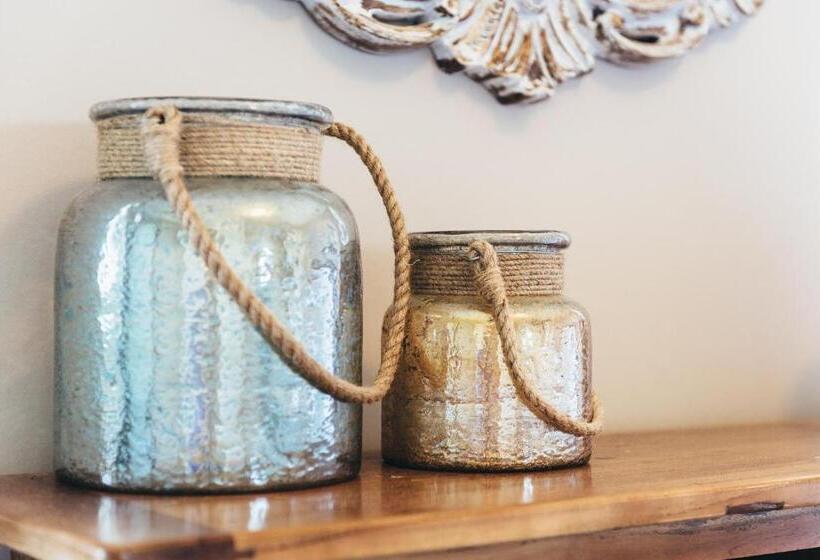 جناح جونيور, Birchover Bridgford Hall