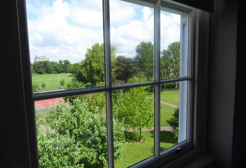 جناح ديلوكس, Birchover Bridgford Hall