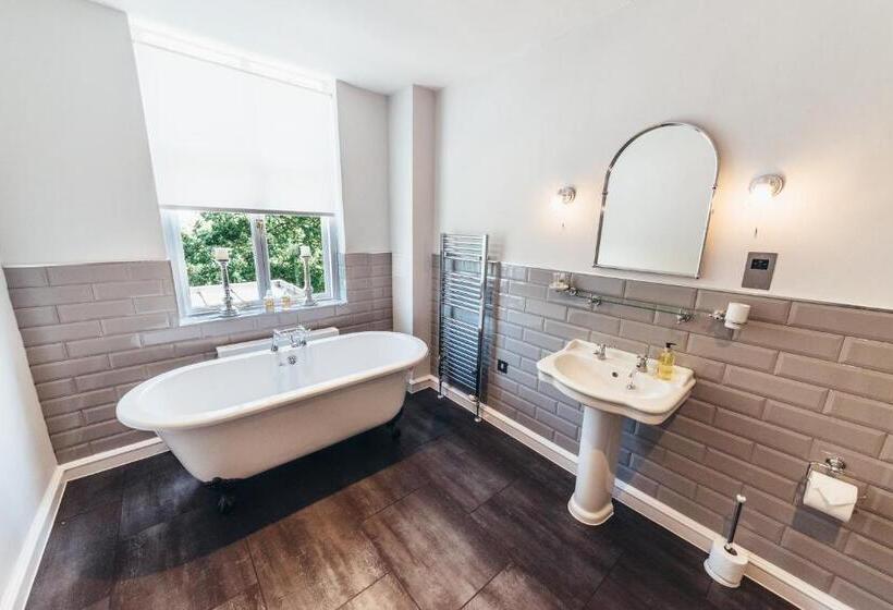 جناح مطلّ علي الحديقة, Birchover Bridgford Hall