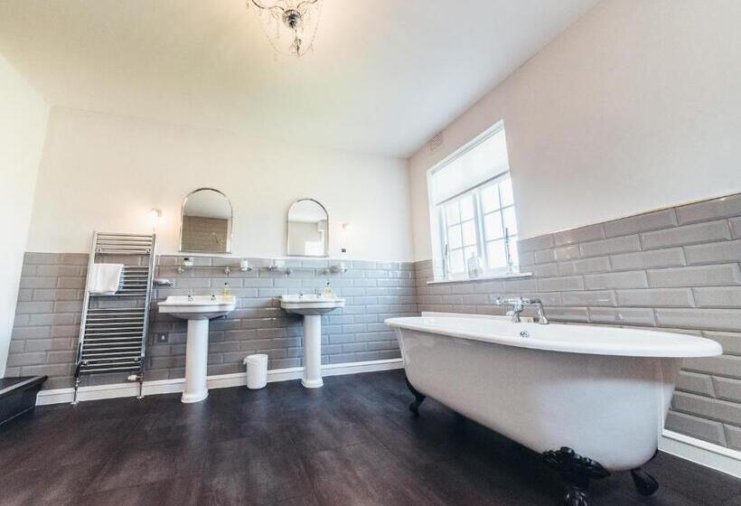 جناح ديلوكس, Birchover Bridgford Hall