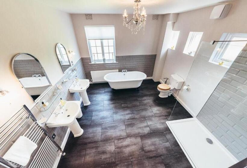 جناح ديلوكس, Birchover Bridgford Hall