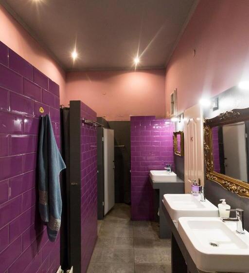 غرفة قياسية حمام مشترك, Baroque Hostel & Coworking