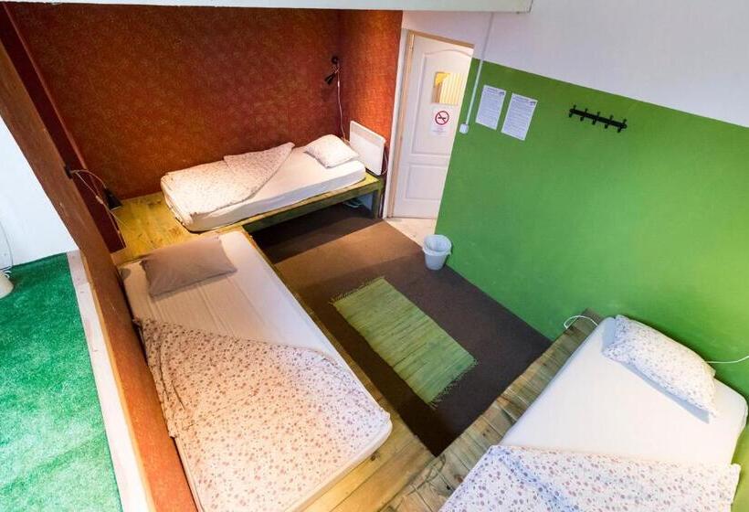 공동 객실, Baroque Hostel & Coworking