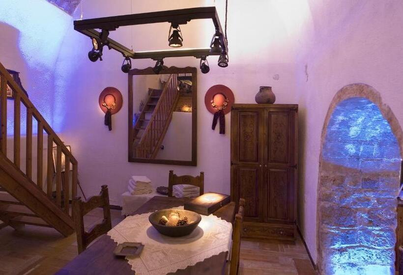 2ベッドルームアパートメント, Ardamis