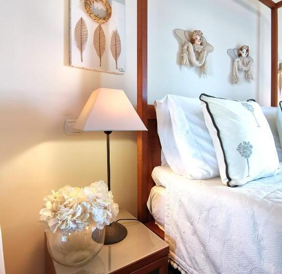 سوئیت با تخت بزرگ, Arion Syros