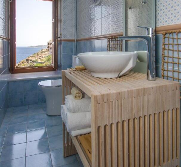 اتاق سه نفره سوپریور با چشمانداز دریا, Arion Syros