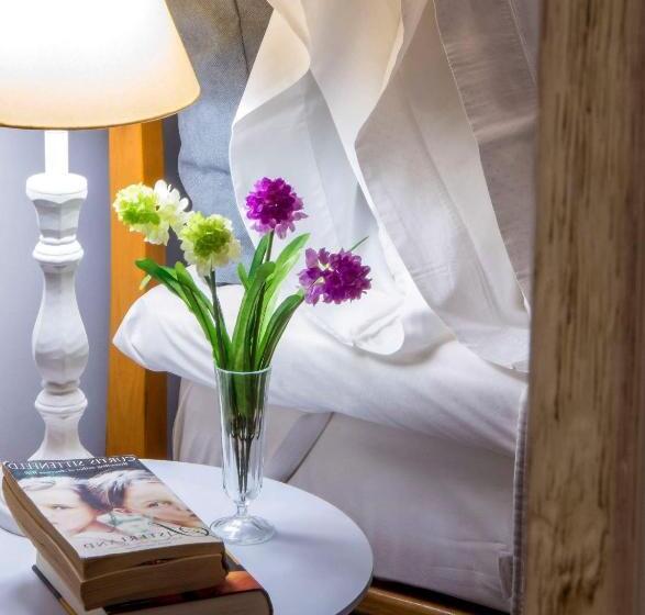 اتاق سه نفره سوپریور با چشمانداز دریا, Arion Syros