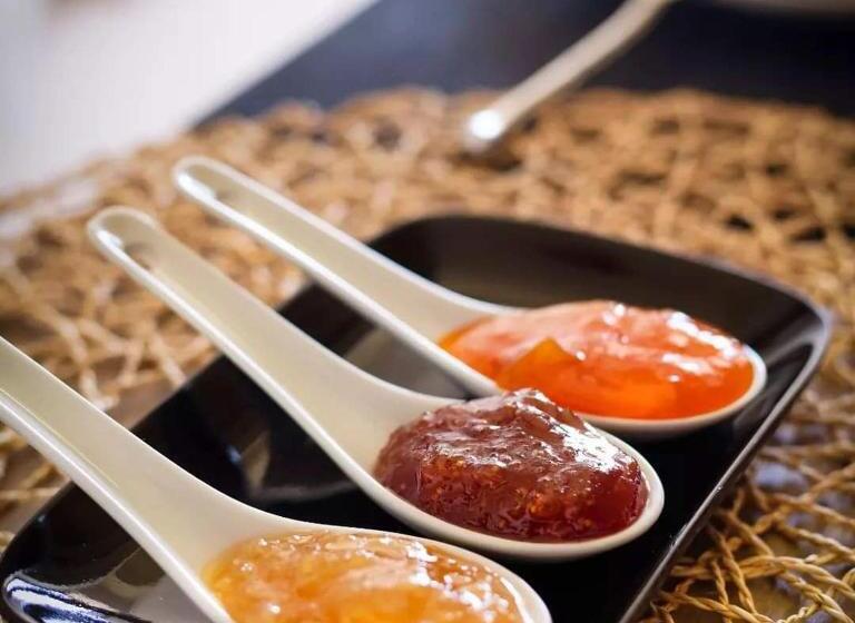 اتاق لوکس با چشمانداز دریا, Arion Syros