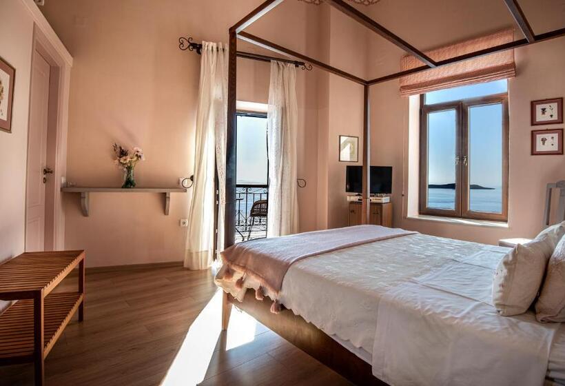 اتاق لوکس با چشمانداز دریا, Arion Syros