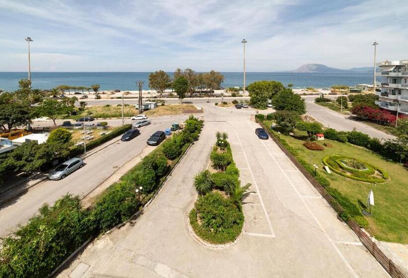 اتاق استاندارد یک نفره با چشم‌انداز دریا, Delfini