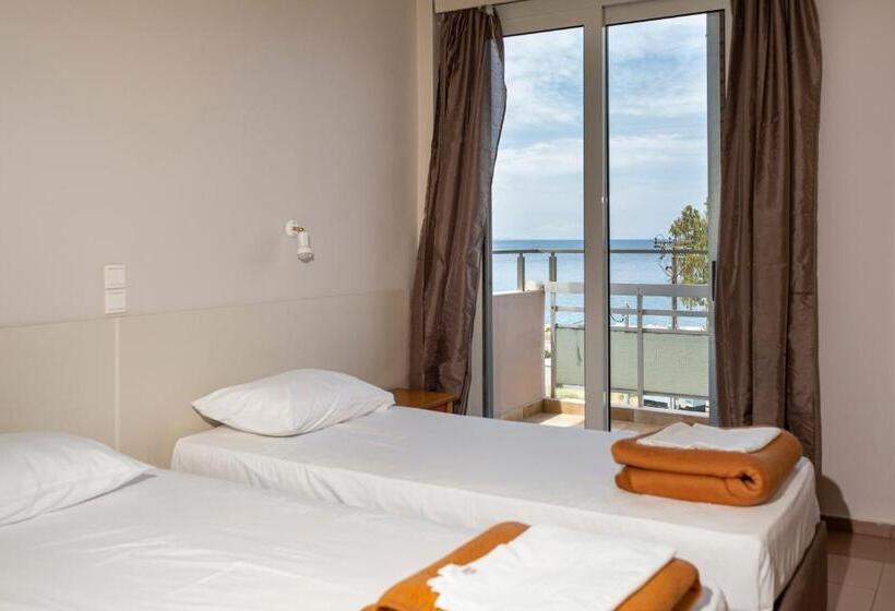 اتاق استاندارد یک نفره با چشم‌انداز دریا, Delfini