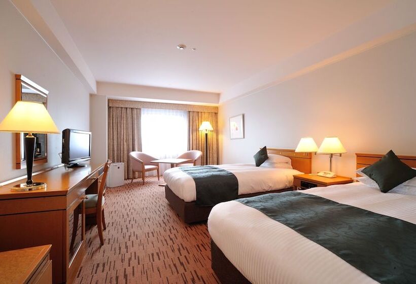 デラックスの４人部屋, Hiroshima Airport