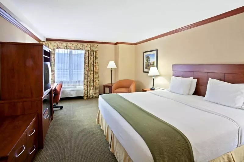 身障者適用スイートルーム, Holiday Inn Express Hotel & Suites Portland Northwest Downtown, An Ihg