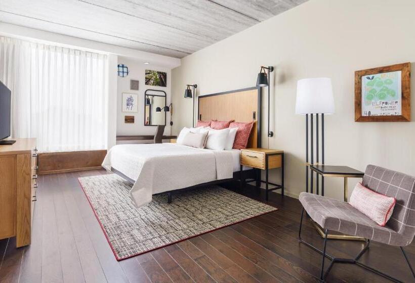 身障者適用キングサイズベッドルーム, Indigo Athens   University Area, An Ihg