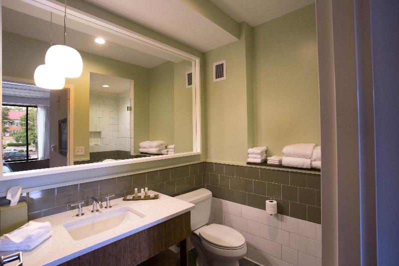 キングサイズベッドのエクゼクティブルーム, Indigo Athens   University Area, An Ihg