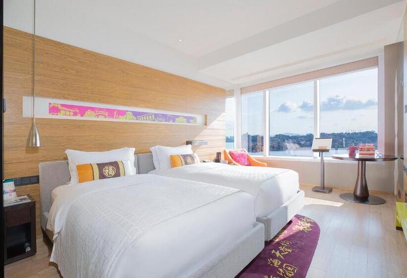 غرفة قياسية مطلّة علي البحر, Indigo Xiamen Harbour, An Ihg