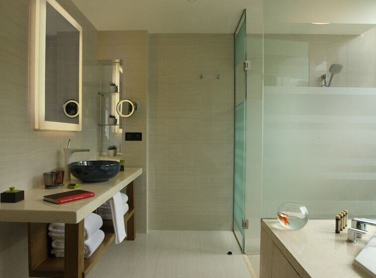 غرفة بريميوم مطلة على المدينة, Indigo Xiamen Harbour, An Ihg