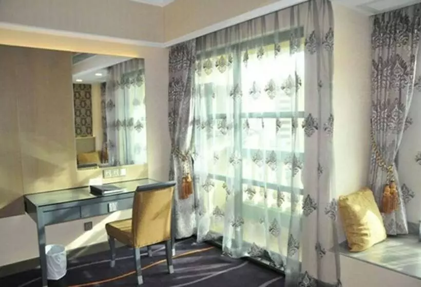 اتاق لوکس, Richmond