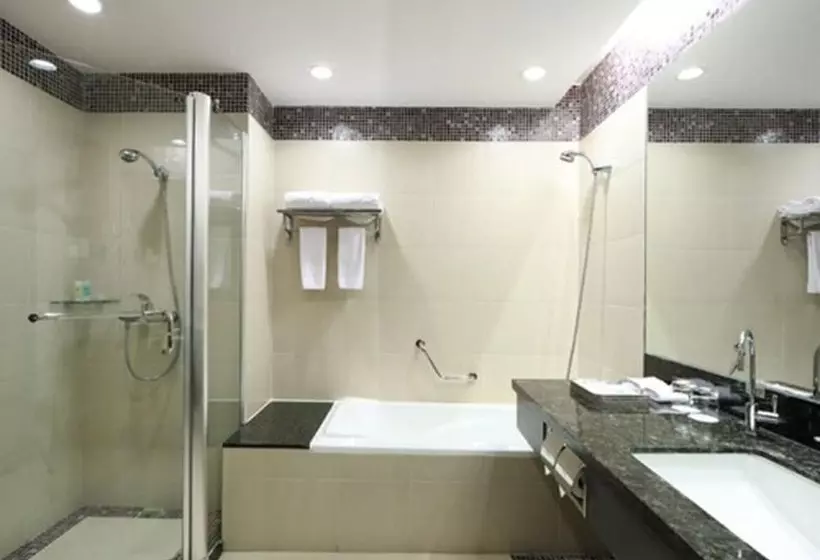 سوییت لوکس, Richmond