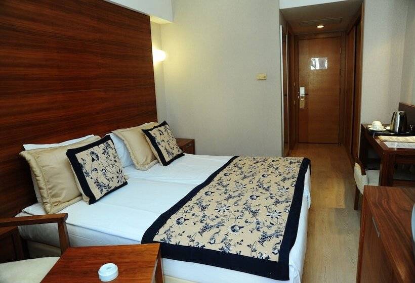 Номер Стандарт Боковой Вид на Море, Trendy Side Beach Adults Only