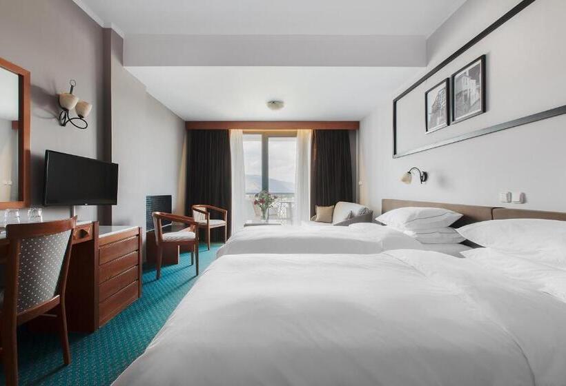 デラックススイート, Z Palace & Congress Center