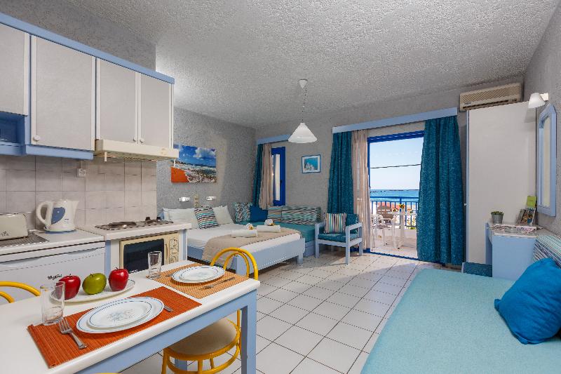 스탠다드 스튜디오, Latania Apartments