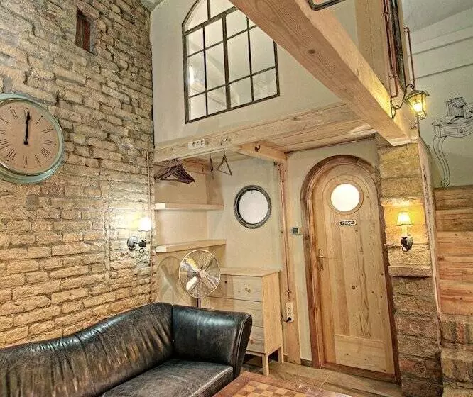 １ベッドルームアパートメント, Lavender Circus Hostel, Doubles & Ensuites